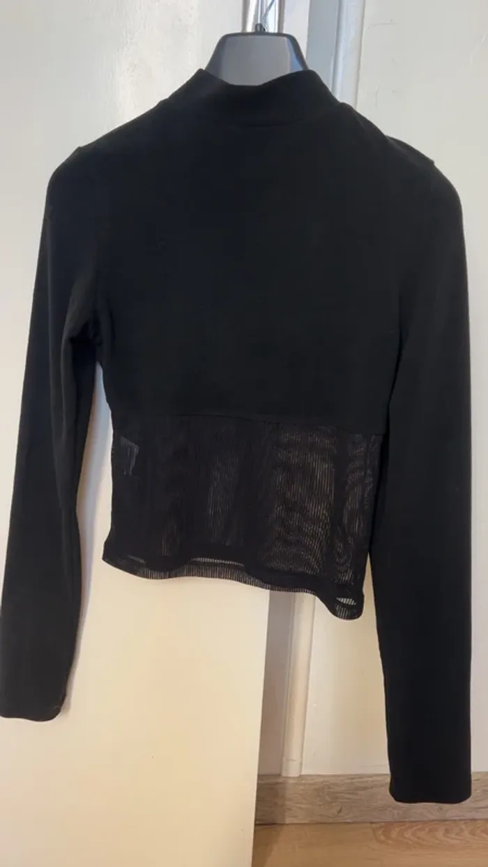 Tee-shirt noir T36/38 - Neuf 🖤 - photo numéro 3
