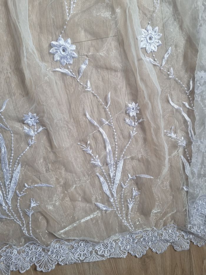 Rideaux brodés - photo numéro 2