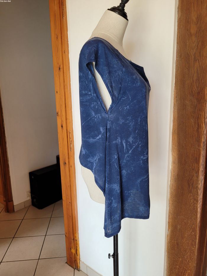 Tee-shirt bleu - photo numéro 4