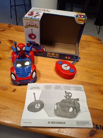 Voiture téléguidé spiderman 