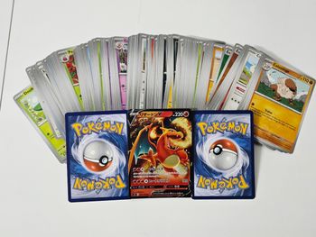 Lot 1 Dracaufeu JPN + 200 cartes pokemon communes FR 100% original