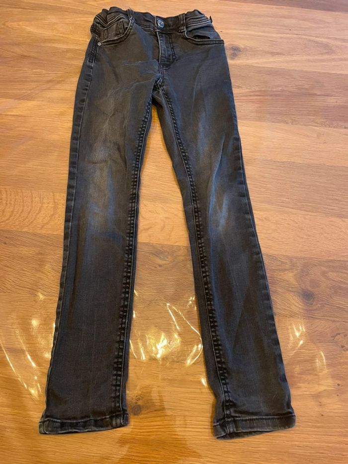 Jean noir taille 8 ans tape à l’œil