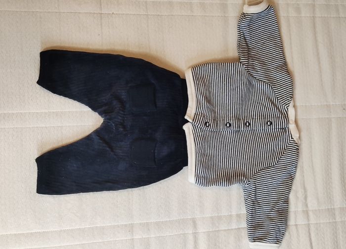 Ensemble Kiabi 1 mois - photo numéro 2