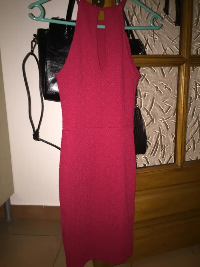 Robe rouge Bershka en taille XS - photo numéro 2