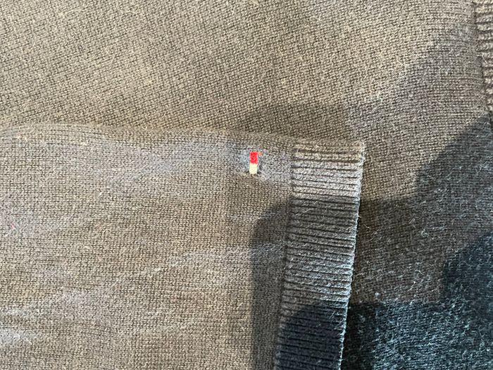 Pull col en V Bleu Rouge Blanc Homme Tommy Hilfiger Taille S/M - photo numéro 3