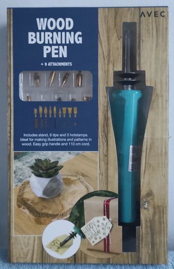 Stylo gravure sur bois