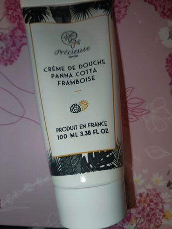 Crème douche panna cotta framboise précieuse