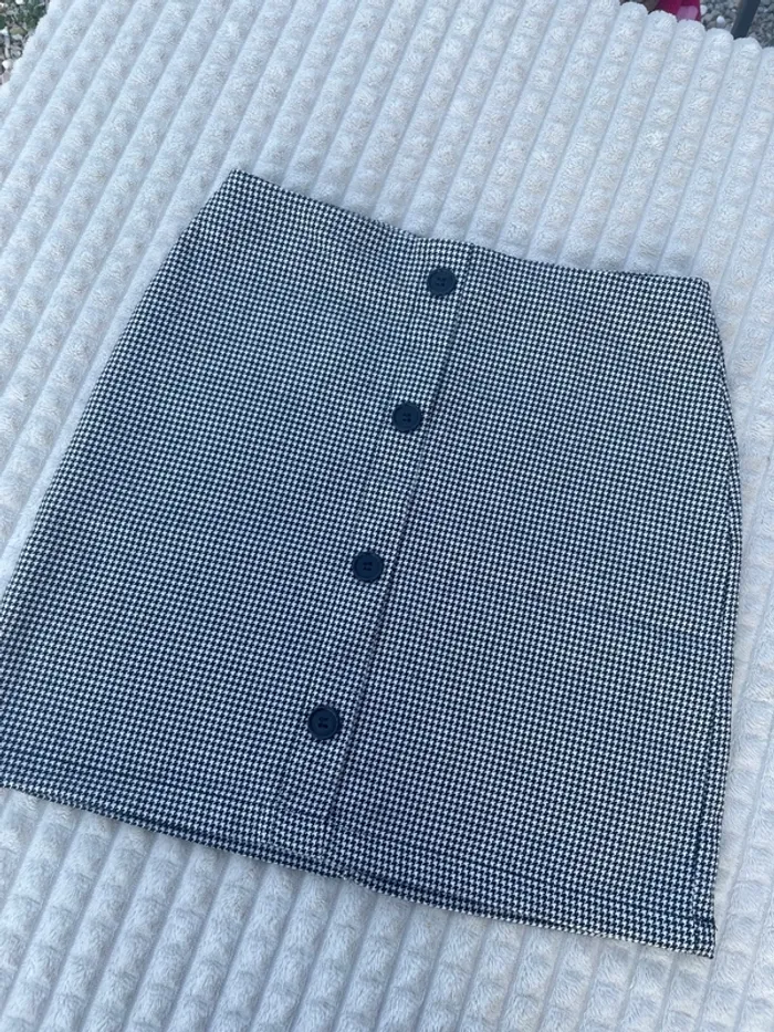Jupe à mini carreaux Pull & Bear – Taille S – Blanc & Noir