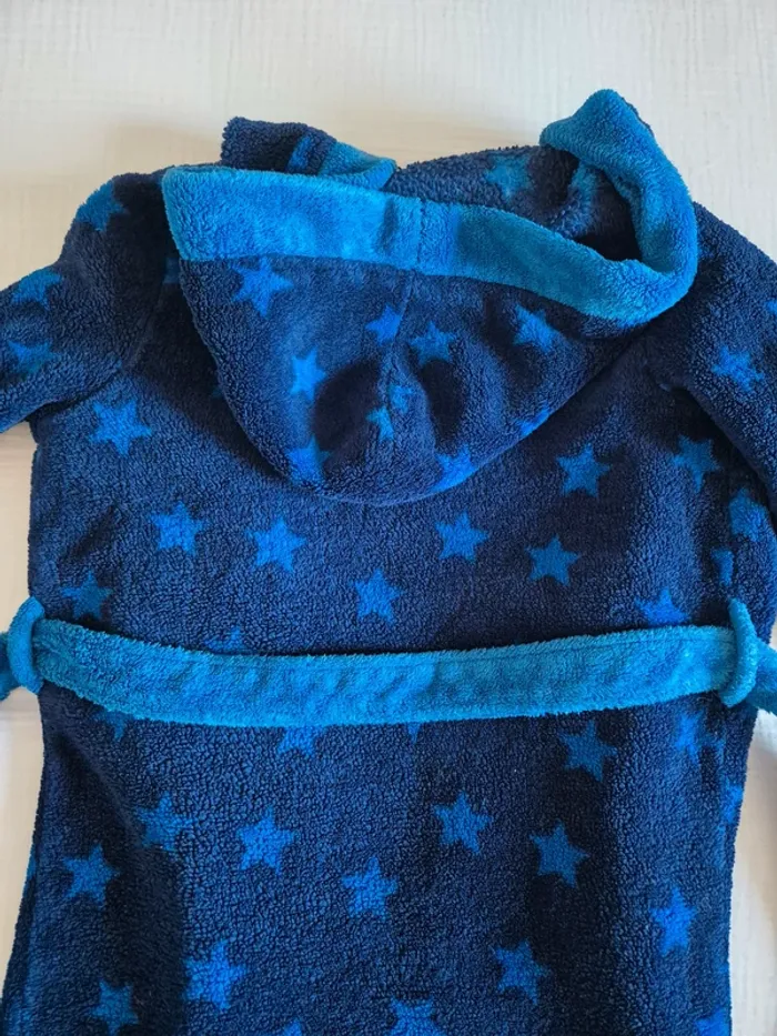 Peignoir enfant taille 4 ans - photo numéro 9