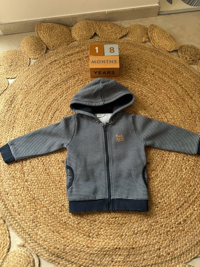 Veste fermeture 18 mois