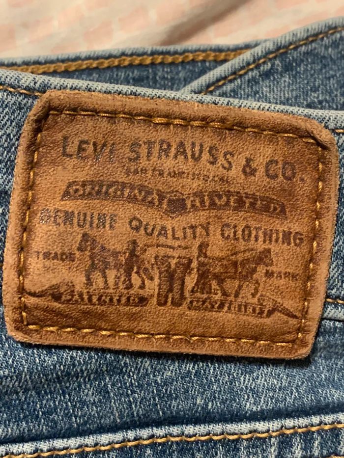 Magnifique jean’s Levi’s femme - photo numéro 6