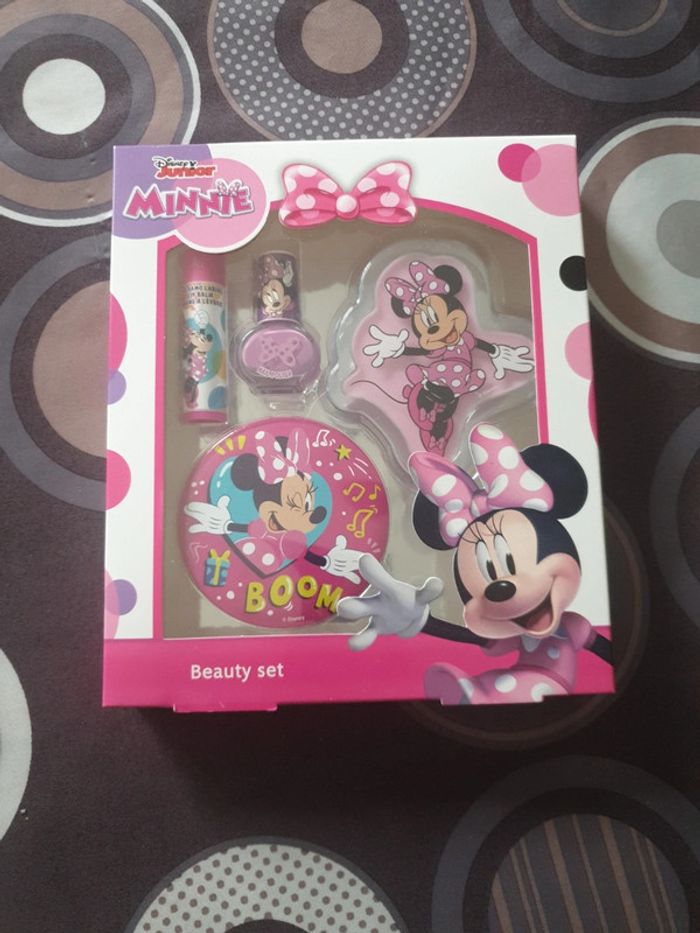 Minnie set beauté neuf sous emballage