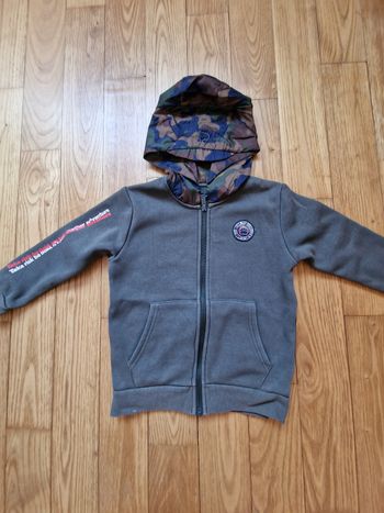 Veste à capuche ikkska