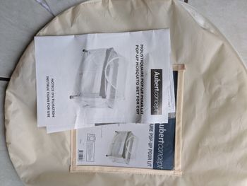 Moustiquaire lit a barreaux 