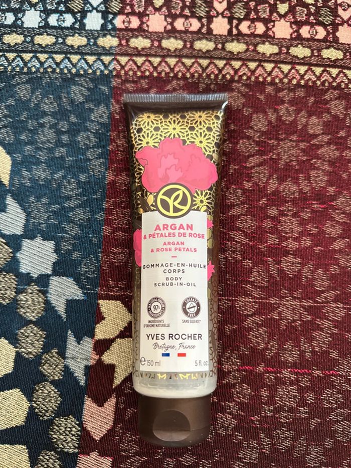 Gommage en huile Argan et Pétales de rose