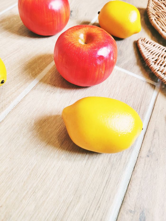 🍎 Dinette lot de gros fruits /aliments pommes et citrons en plastique - photo numéro 2