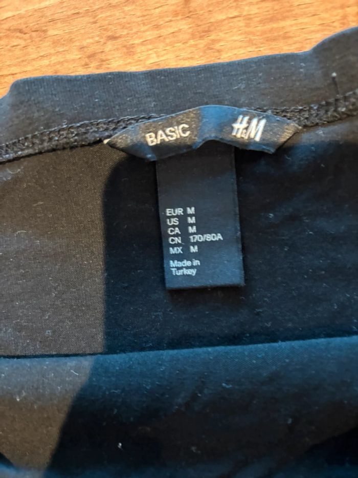Jupe courte noire H&M taille M - photo numéro 2