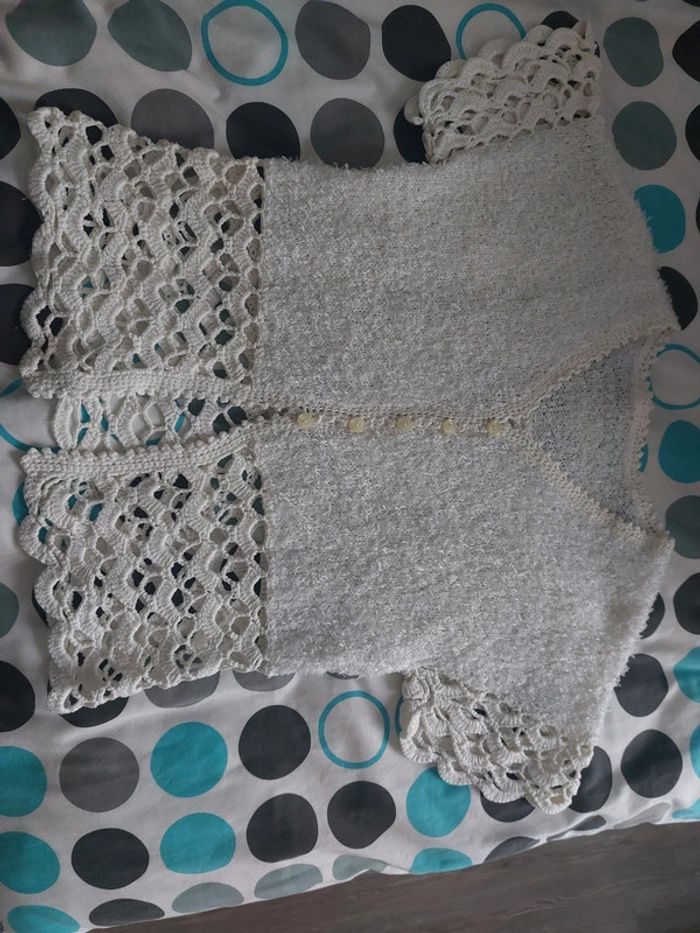 Top au crochet modèle unique