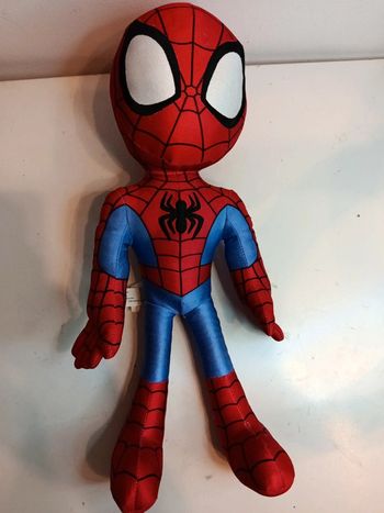 Figurine doudou marvel spidey