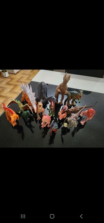 Lot de grand et moyen Dinosaures