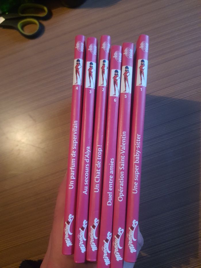 Lot de 6 livre miraculous - photo numéro 6