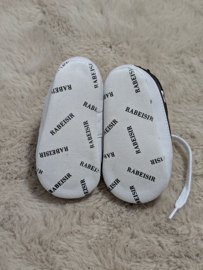 Chaussures bébé fille Rabeisir – pointure 18 - photo numéro 5