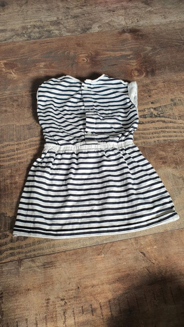 Robe kiabi 18 mois en très bon état - photo numéro 3