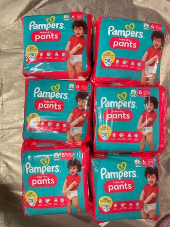 Lot de six sachet couche Pampers taille 6 pants