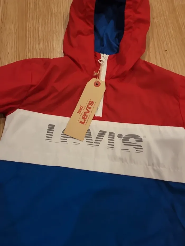 Coupe vent levis neuf taille 5 ans - photo numéro 2