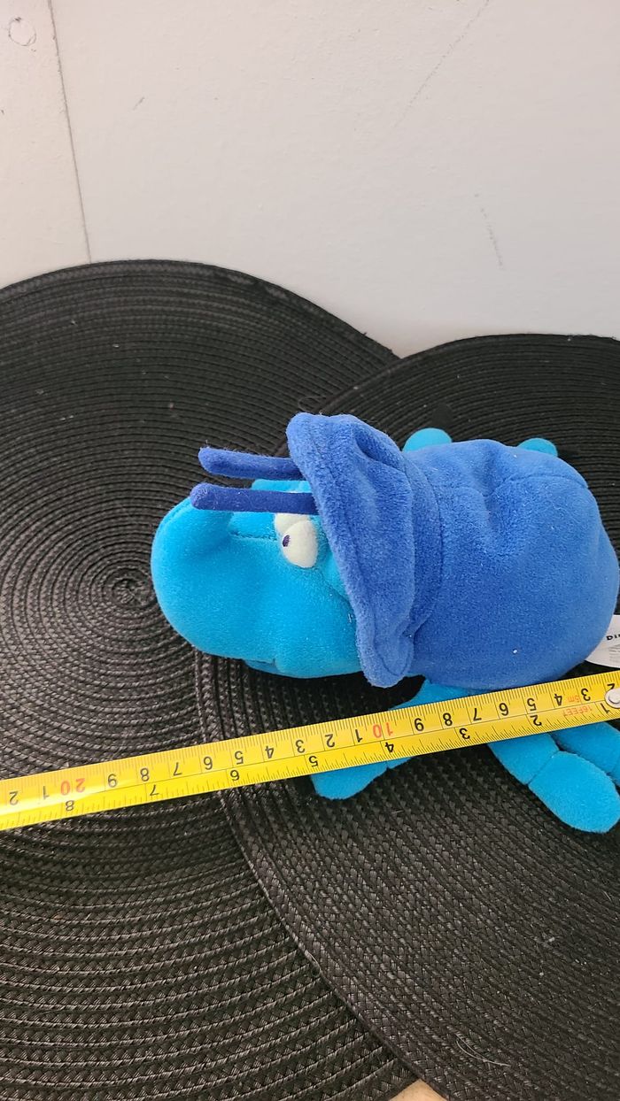 Peluche Cake DISNEY Pixar Les 1001 Pattes bleu 20 cm - photo numéro 4