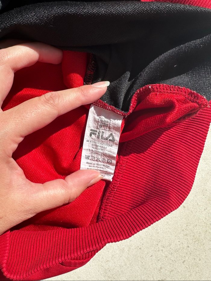 Sweatshirt Fila rouge et bleu marine taille S 👕 - photo numéro 6