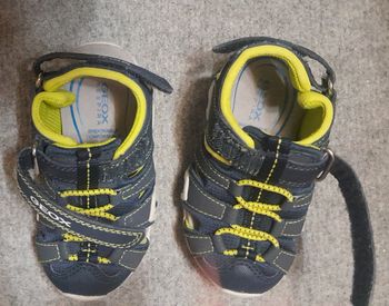 CHAUSSURES GEOX TAILLE 22 SCRATCH