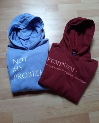 Lot de 2 sweats à capuche
