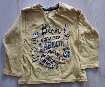 tee-shirt jaune