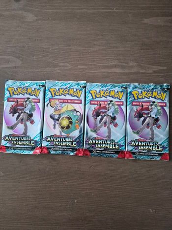 Lot de 4 boosters aventure ensemble 