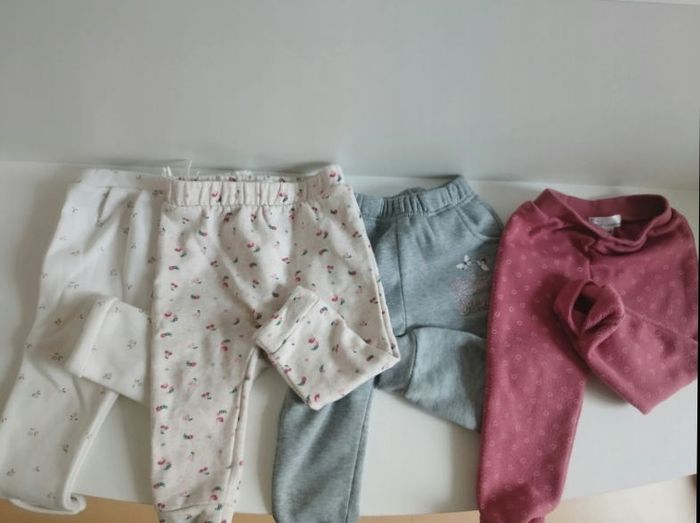 Lot de  Pantalon fille taille 24 mois