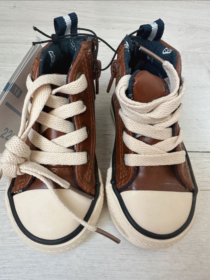 Chaussure taille 19 neuve - photo numéro 2