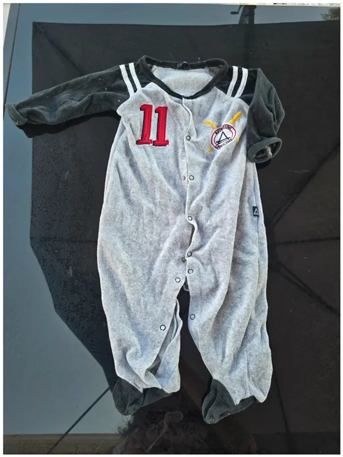 Lot 18 vêtements garçon 18 mois - photo numéro 8