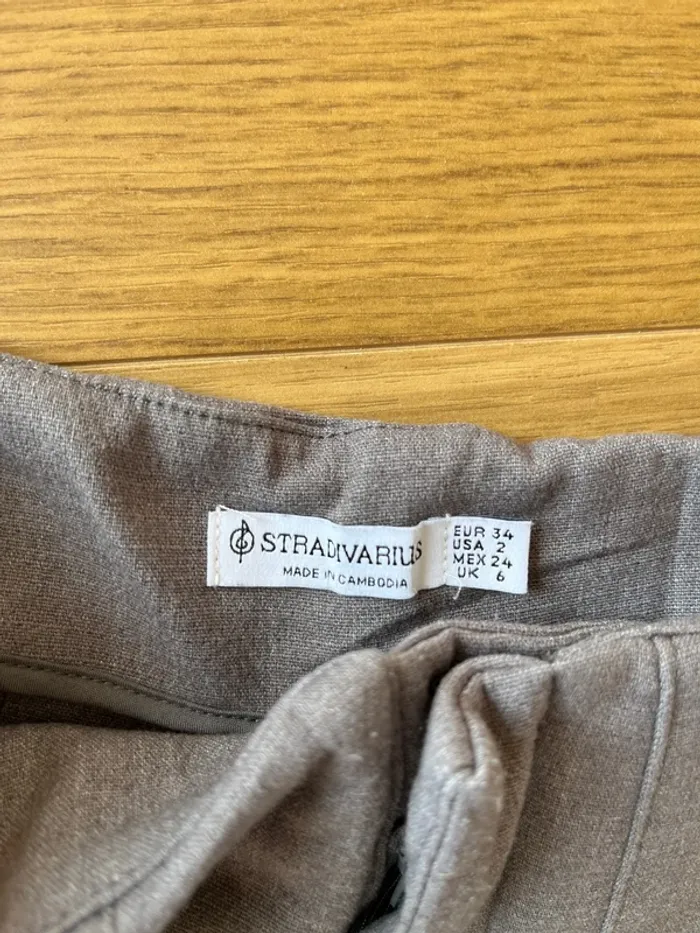 Pantalon gris stradivarius taille XS - photo numéro 3