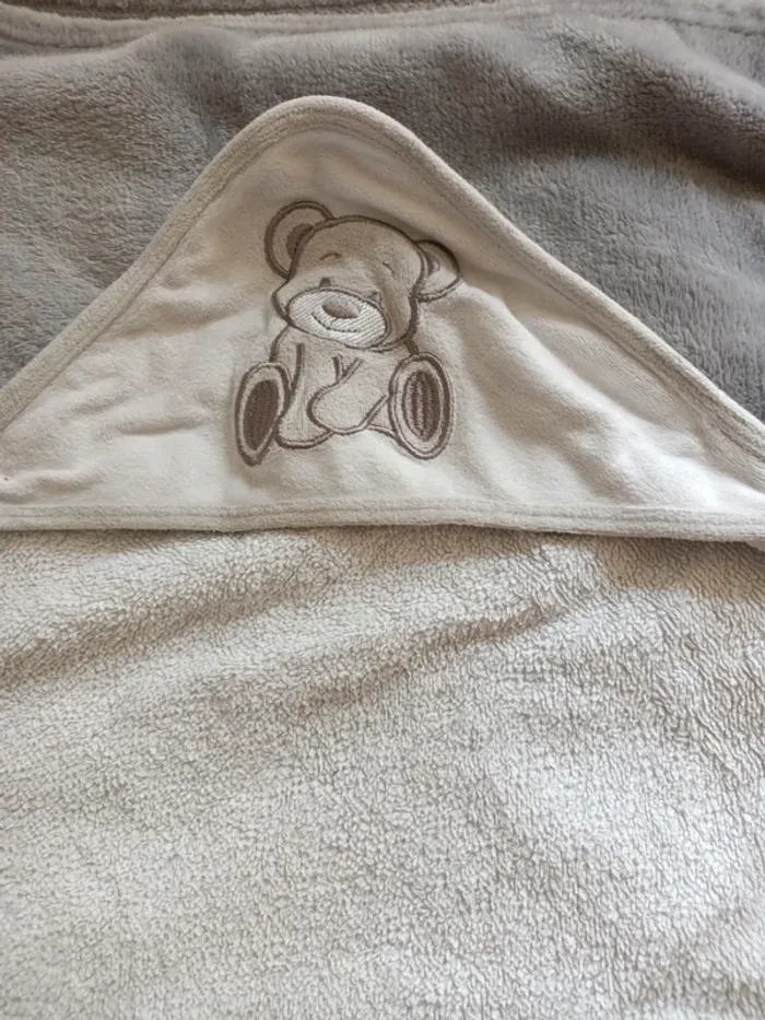 Serviette de bain avec capuche - photo numéro 2
