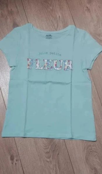 Tee-shirt MC kiabi "jolie petite fleur" 10 ans neuf jamais porté