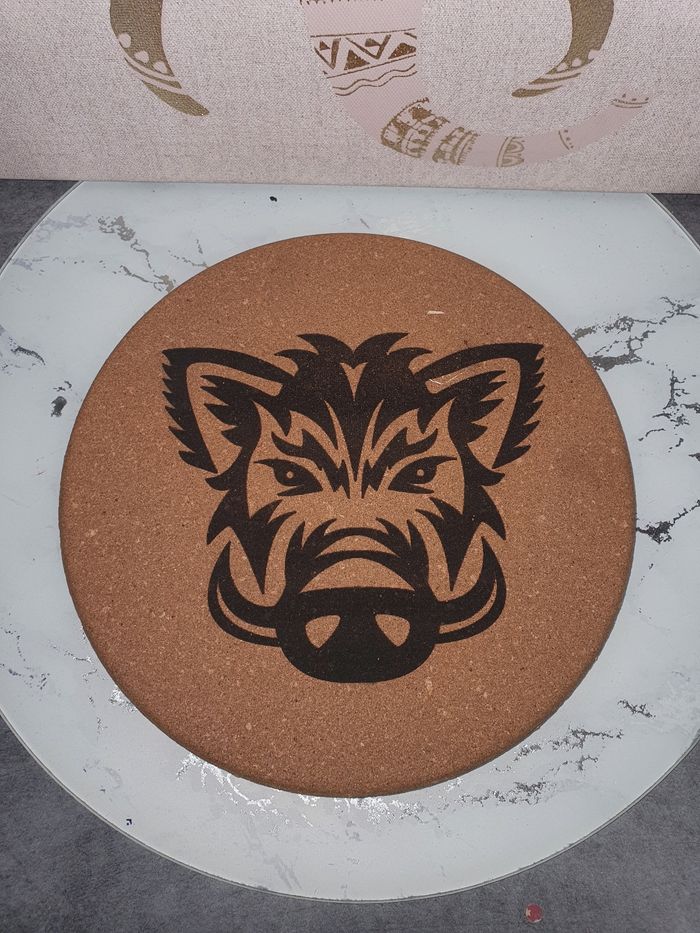 Dessous de casserole sanglier