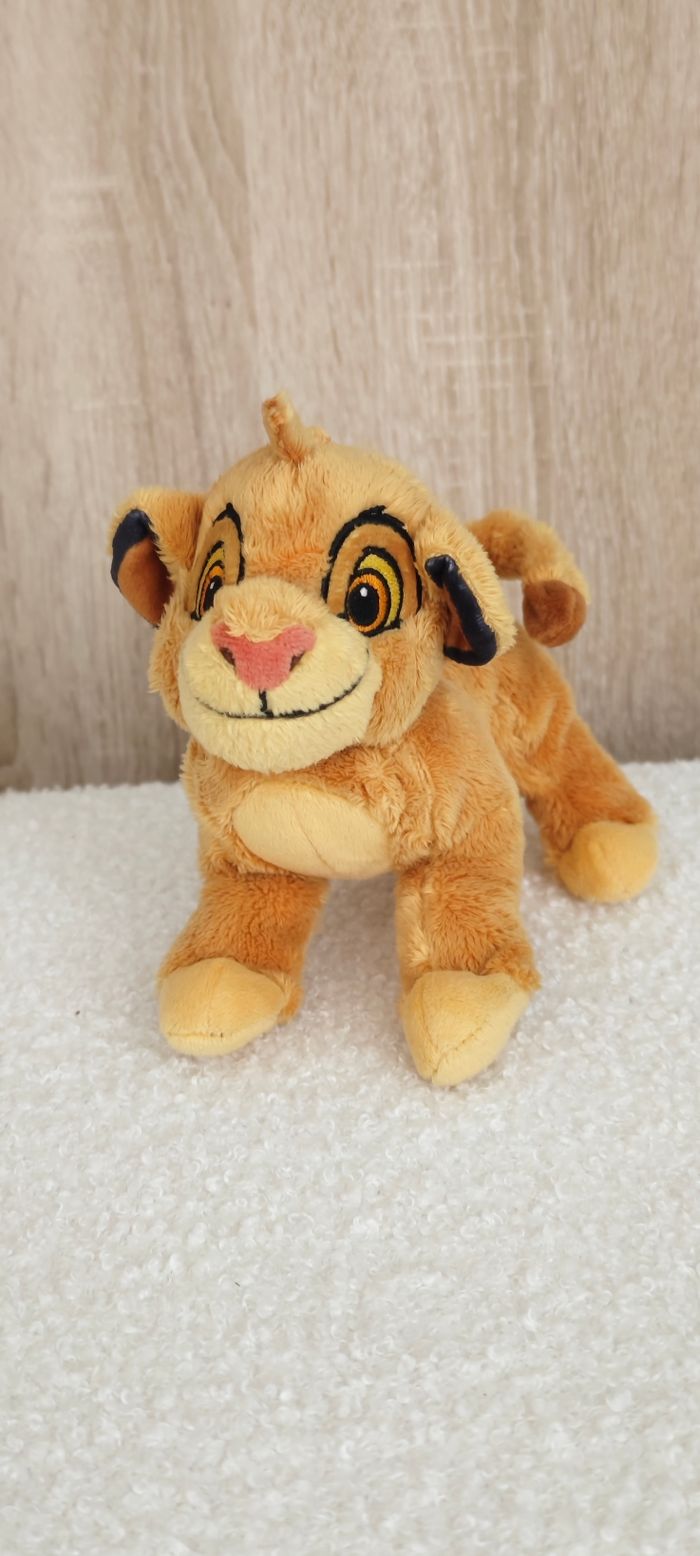 Peluche Simba roi lion Disney