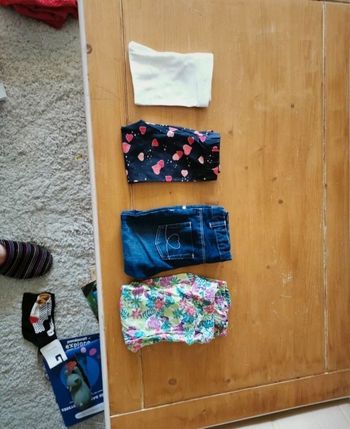 Lot 4 pantalons 2 ans