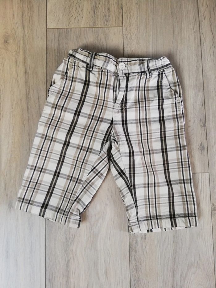 8 ans garçon short très bon état