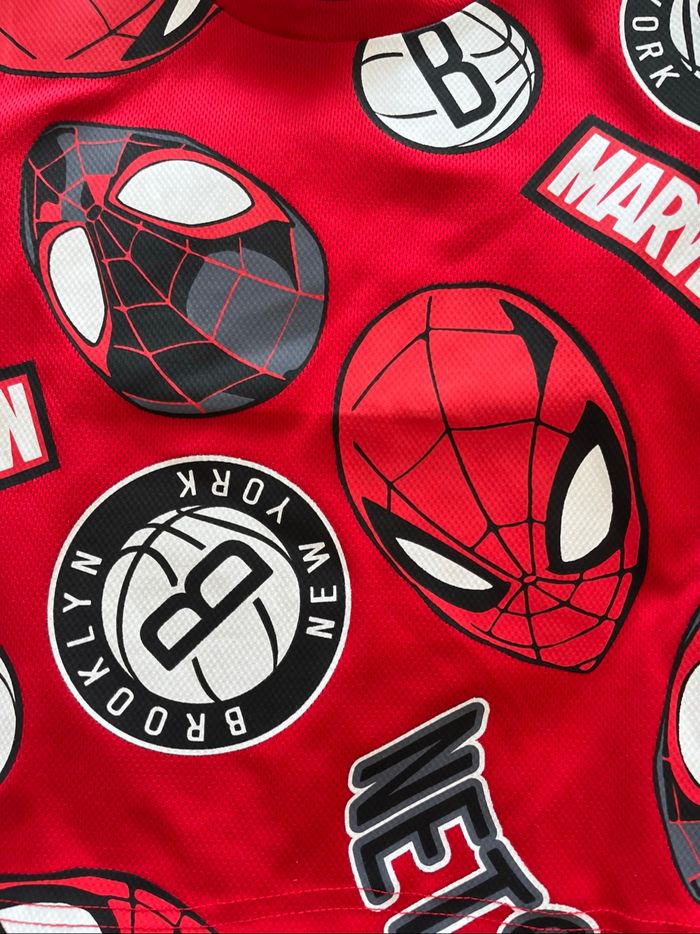 Magnifique haut Spider Man - photo numéro 2