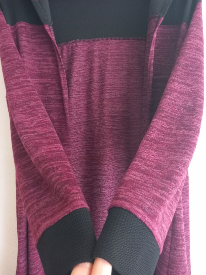 Long cardigan couleur  burgundy et noir - photo numéro 2