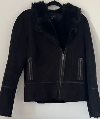 Manteau court noir fourrure 123