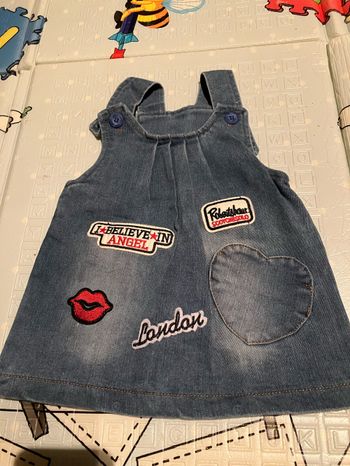 Vend robe en jean  taille 3 mois