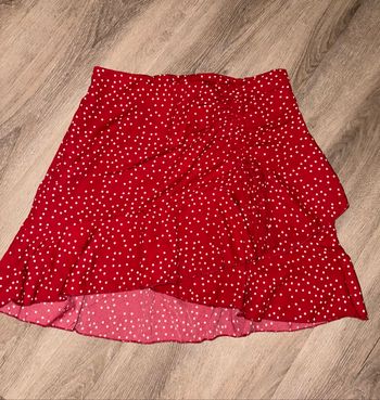 Jupe à pois rouge